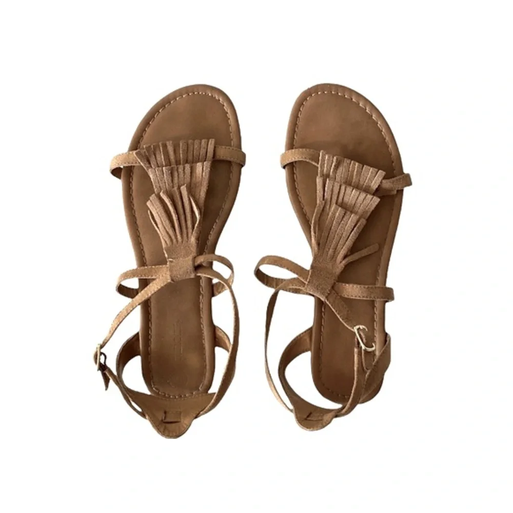 Sandals Girl’s Size 5 / Women’s Size 7 Boho Fringe Light Brown Tassel